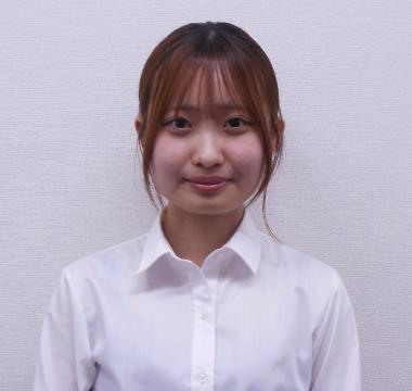 西井　杏