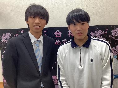 深井　慈人
