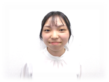 明石　真奈